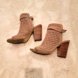 Bcbg generation heel